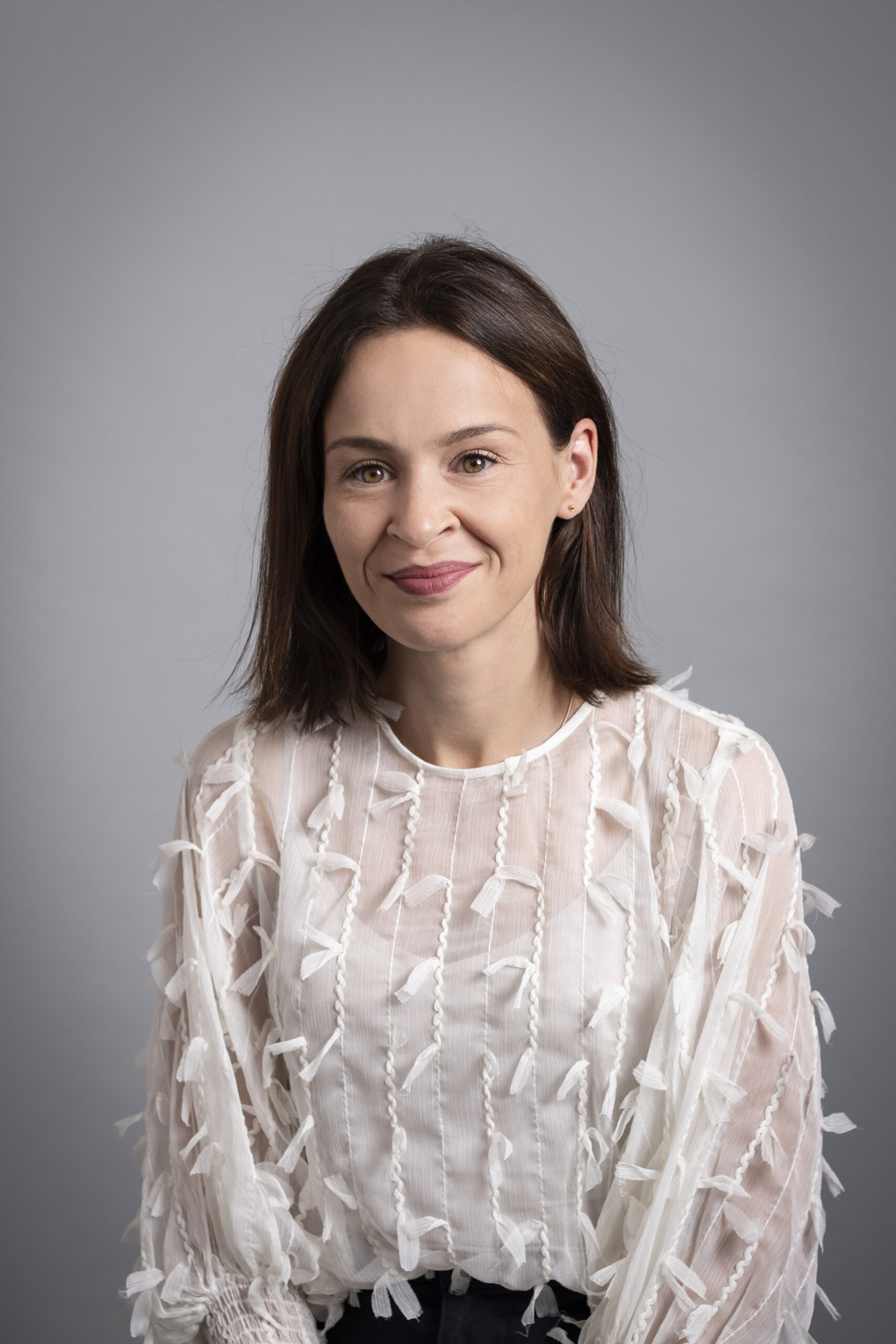 Kate Russell Headshot